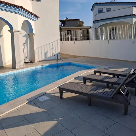 Feriehus Il Borgo Bianco Budoni